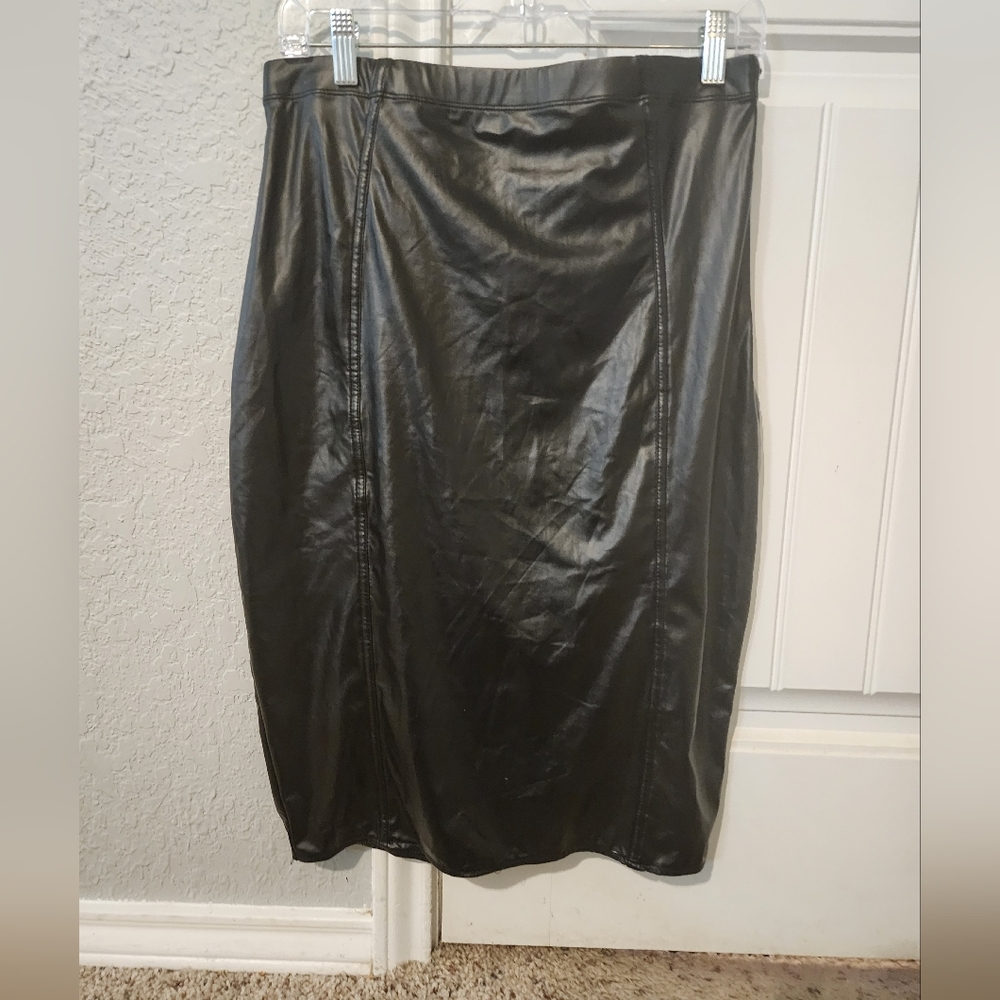 Black leather look pencil skirt